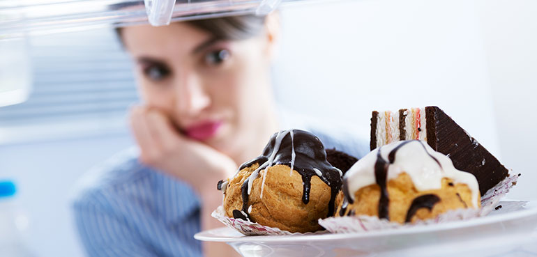 How to Beat Winter Food Cravings By Experts