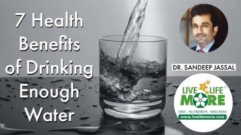 7 Health Benefits of Drinking Enough Water