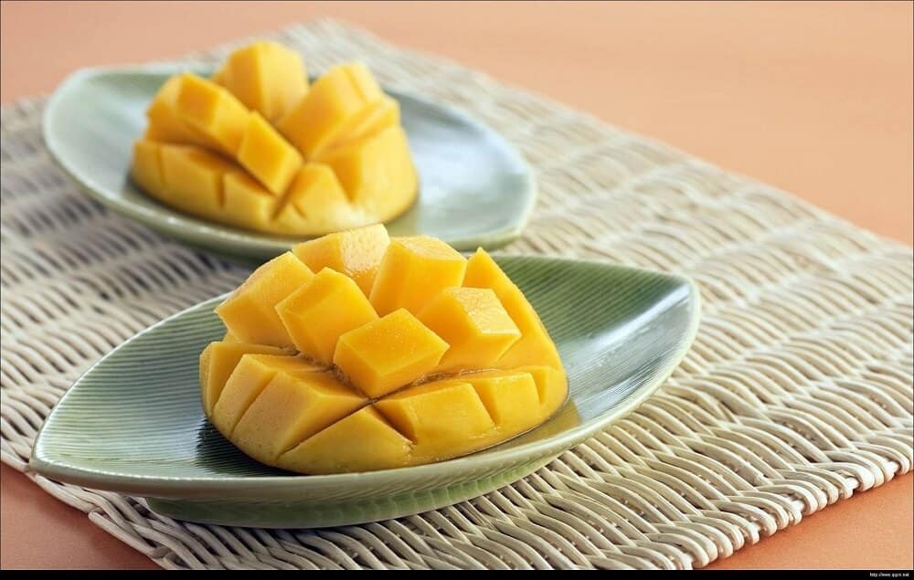 Mango: Nutrition, Health Benefits, and How to Eat It
